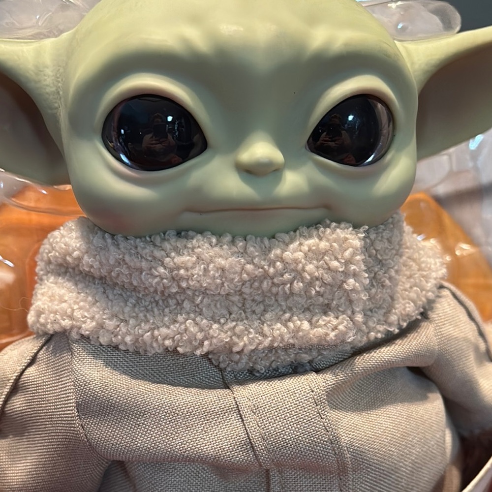 Star Wars The Mandalorian The Child Plush Toy NIB - Picture 3 of 4